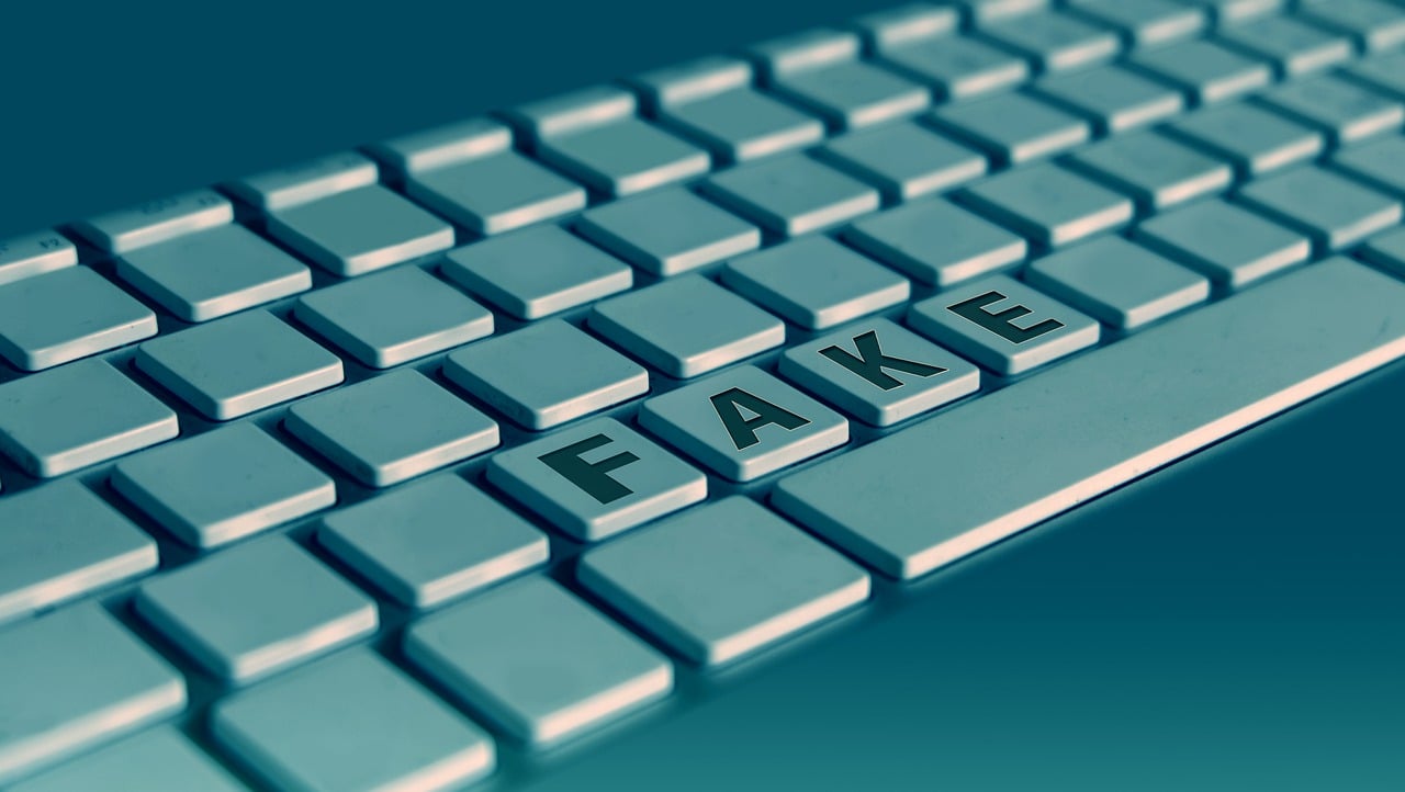 erfahren sie, was fake news sind, wie sie entstehen und welche auswirkungen sie auf unsere gesellschaft haben. entdecken sie strategien zur erkennung und bekämpfung von fehlinformationen.
