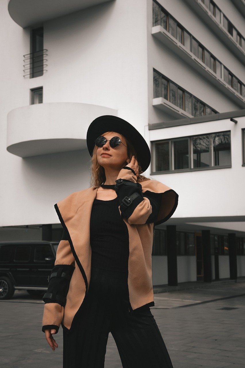 entdecken sie die neuesten modetrends für jede saison! von angesagten styles bis zu zeitlosen klassikern – lassen sie sich inspirieren und finden sie ihren persönlichen look.